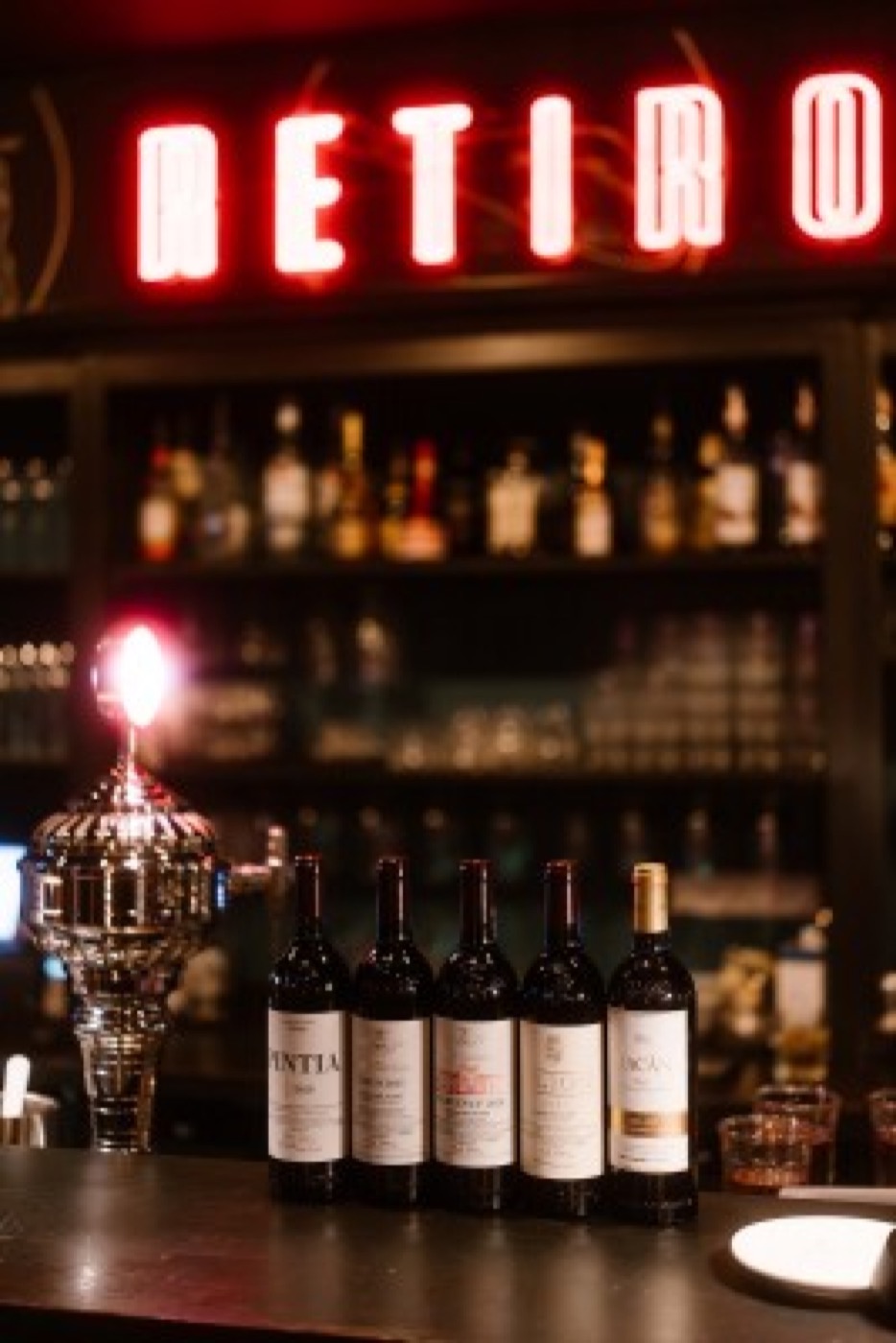 Spaanse wijnen op de bar
